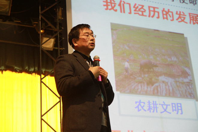 智慧校園 綠色發(fā)展 文化傳承 引領(lǐng)社會(huì )