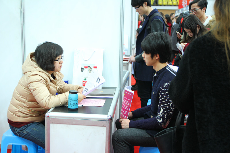 oety歐億舉辦2016屆畢業(yè)生春季供需見(jiàn)面會(huì )