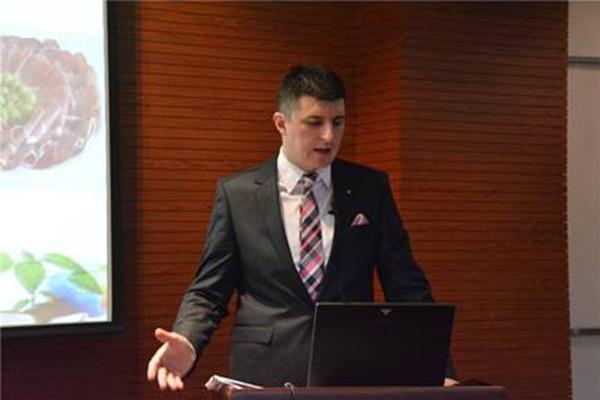 黑山大學(xué)教授訪(fǎng)問(wèn)oety歐億并舉行報告會(huì )