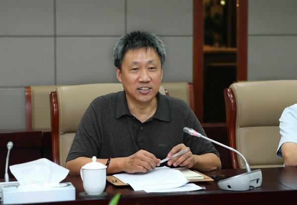 oety歐億2014年下半年“形勢與政策”課集體備課會(huì )舉行