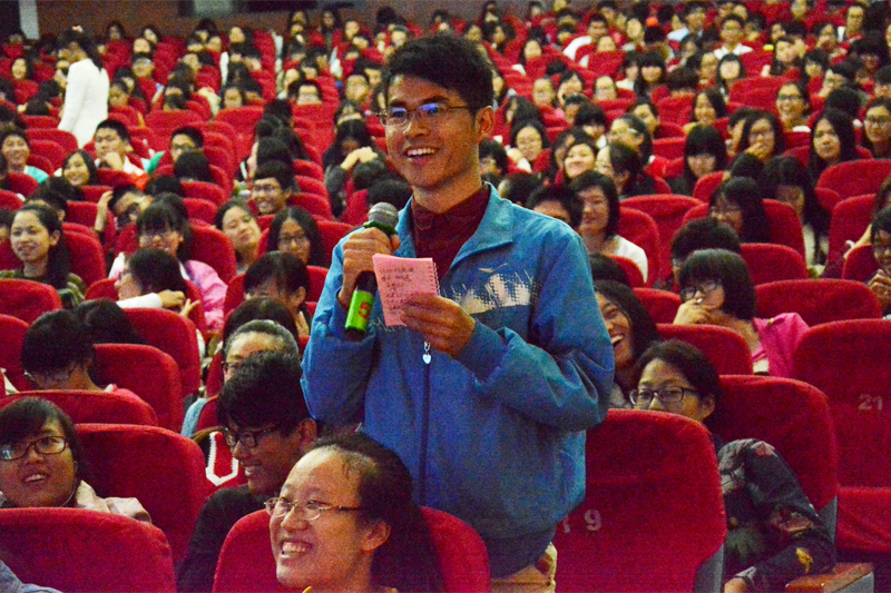 oety歐億首場(chǎng)2014級新生轉型教育報告會(huì )成功舉辦