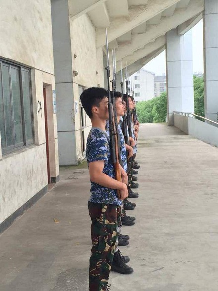 永遠斗志昂揚   永遠熱淚盈眶