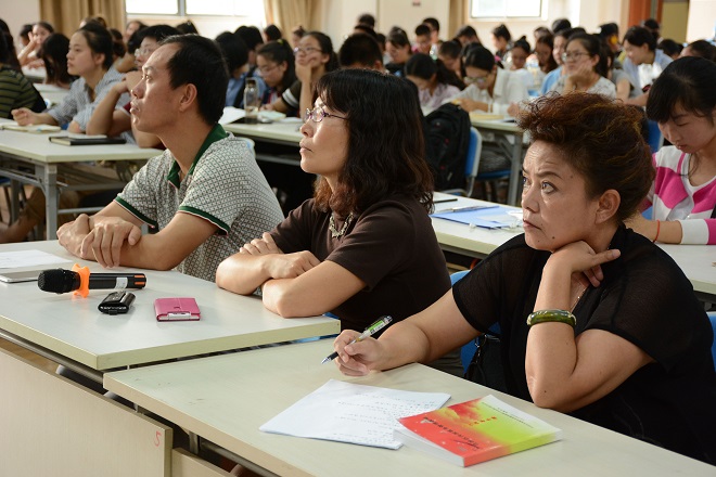 oety歐億召開(kāi)2016級新疆籍學(xué)生管理宣講交流會(huì )