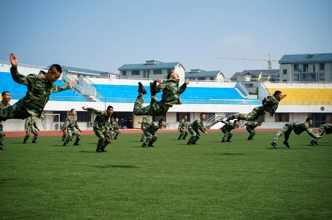 oety歐億2016年度學(xué)生軍訓動(dòng)員大會(huì )順利召開(kāi)