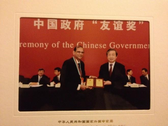 oety歐億榮譽(yù)教授艾倫.牟俊達（Arun S. Mujumdar）教授獲得2014年中國政府“友誼獎”